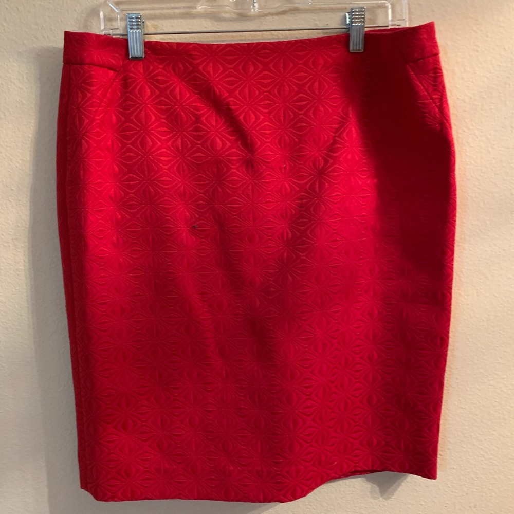 Red midi skirt. NWT